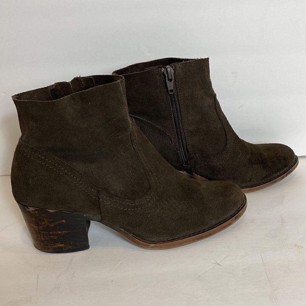Soho Cobbler suede dark brown ankle boots size 6
